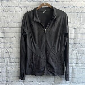 GAP Women's gray athletic zip‎ up top women’s size medium